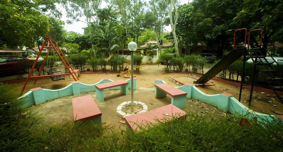 Kuttalam Heritage, Courtrallam 4